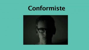 Bleu associé à la conformité dans le leadership